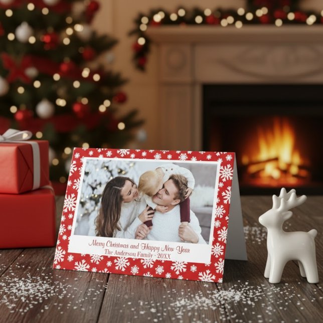 Klassiskt rött och vitt julfoto av snöflingor helgkort (Classic Red And White Snowflake Christmas Photo Holiday Card)