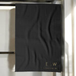 Klassiskt svart Guld minimalistiskt Monogram Namn Kökshandduk<br><div class="desc">Höj stil och funktionaliteten i ditt kök med vår klassiska Elegant Modern Minimalist Monogram Kitchen Towels. Med försiktigt designade kombinerar dessa handdukar sömlöst en tidlös sofistikering med minsta möjliga contemporary, och skapar dem ett viktigt tillskott till kulinariet. Dessa kökshanddukar, som är konstruerade med precision och noggrannhet, är mer än bara...</div>