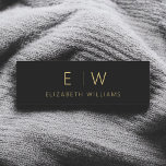 Klassiskt svart Guld minimalistiskt Monogram Namn Namnbricka<br><div class="desc">Öka din personliga identitet eller professionell med vårt klassiska Elegant Modern Minimalist Monogram Namn bricka. Dessa märkre blandar sömlöst tidsmässigt sofistikerad med contemporaryns minimalism, och skapar ett varaktigt intryck i alla lägen. Designat med noggrann uppmärksamhet på detaljerna är detta namn bricka mer än bara identifiering. Det är en påstående av...</div>