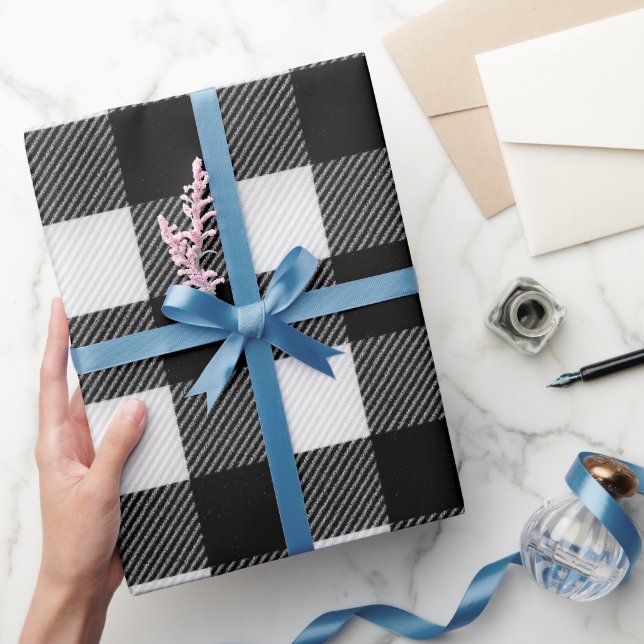 Klassiskt svart vitt Buffalo Snö Plaid Mönster Presentpapper (Gifting)