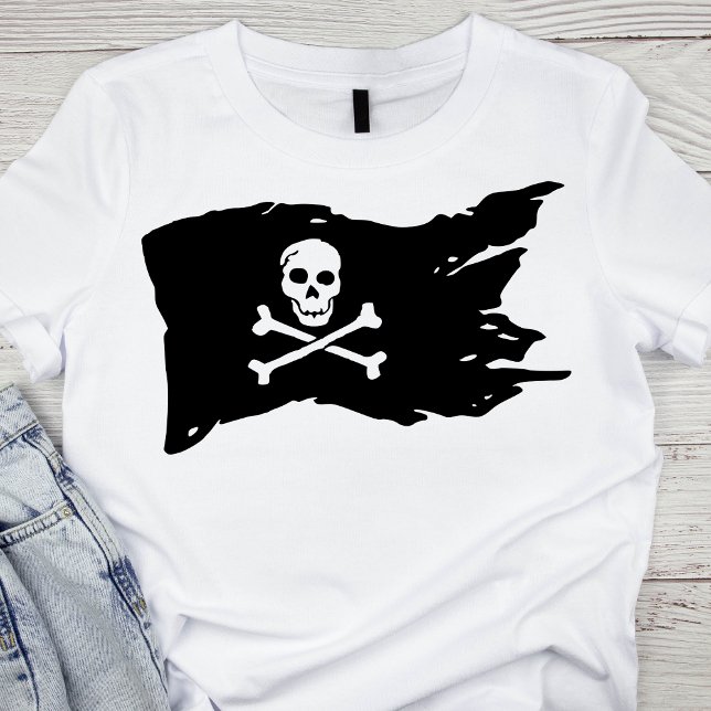 Klassiskt Svartvitt Pirat Flagga T Shirt (Skapare uppladdad)