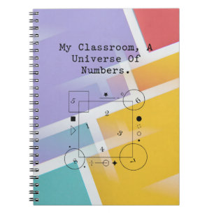 Klassrumsuniversum av siffror Matematikens värld Anteckningsbok