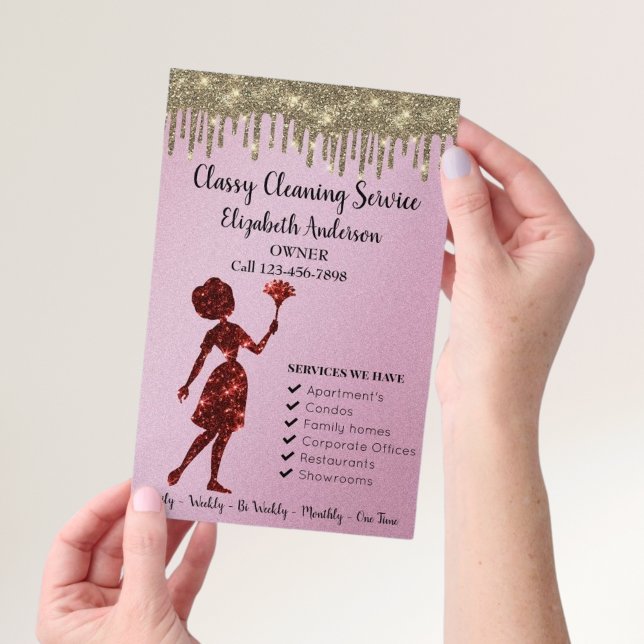Klassy Ro Logotyp Maid Städning tjänster i modern Flygblad (Skapare uppladdad)