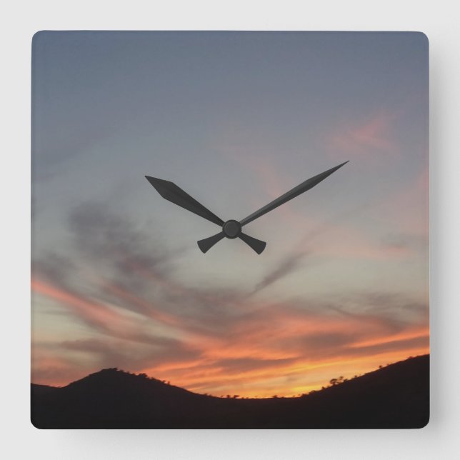 KLICK KONST OCH DESIGN  FYRKANTIG KLOCKA (Framsida)