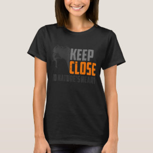 Klimatande klimat i bergsklättrare Sten T Shirt