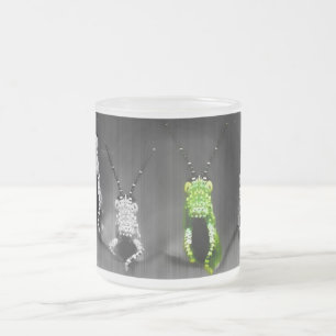 Klimpigt grönt kryp frostad glasmugg