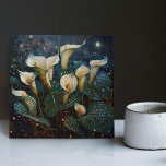 Klimt Golden Calla Lilies Symbolism Art nouveau Ce Kakelplatta<br><div class="desc">Den här keramiska plattan visar en häpnadsväckande bild av Calla Lilies inspirerad av Gustav Klimts "gyllene fas". Klimts använda i guld löv och vibrerande färg skapar en opulent, mosaikliknande effekt, som lägger till djup och struktur i teckningen. Calla Lilies symboliserar förlossning och renhet, skapar denna ruta ett meningsfullt tillägg till...</div>