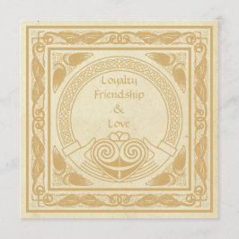 Klinisk bröllopsinbjudan med Claddagh. Inbjudningar