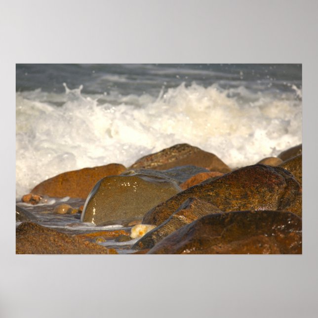 Klippor och vågor i Rhode Island-affisch Poster (Framsidan)