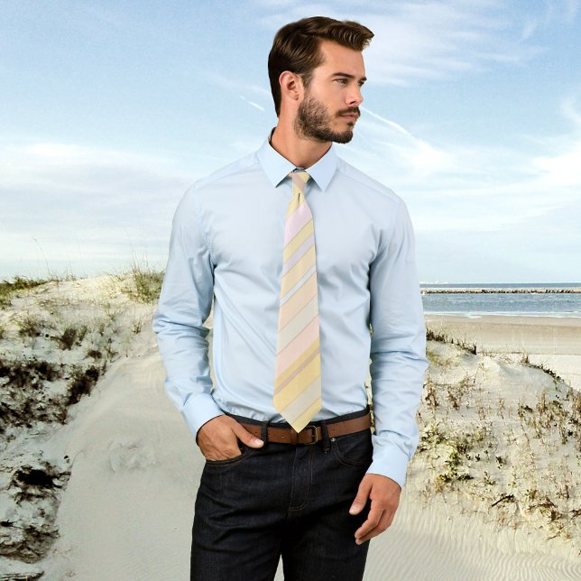 Klistra in kantad designruta slips (Elegant tie featuring pastel stripes in blue and sand colors)