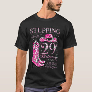 Kliver In I Min 29-årsdag Med Mina Stövlar På T Shirt