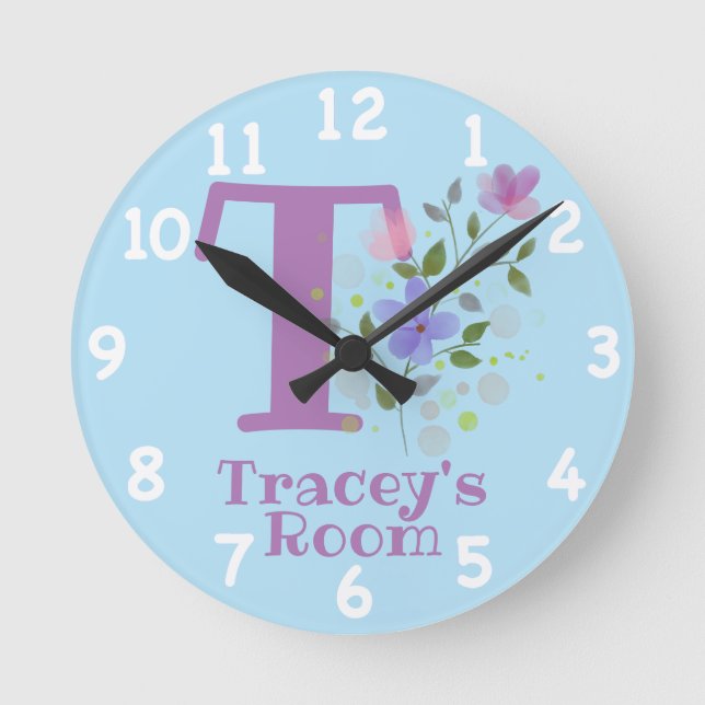 Klocka i blomsterdesign med namn Tracey & initial (Framsida)
