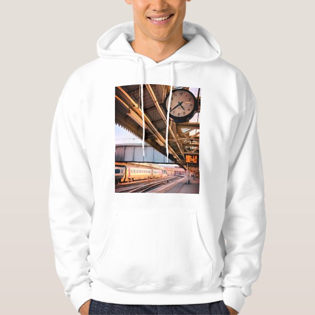 Klocka vid station hoodie (Framsida)