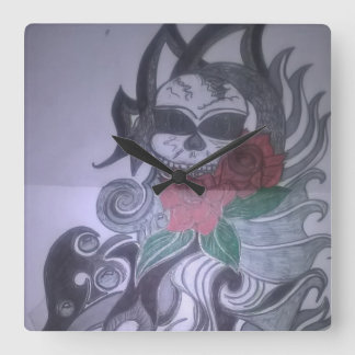 klok met print van tattoo ontwerp btje fyrkantig klocka