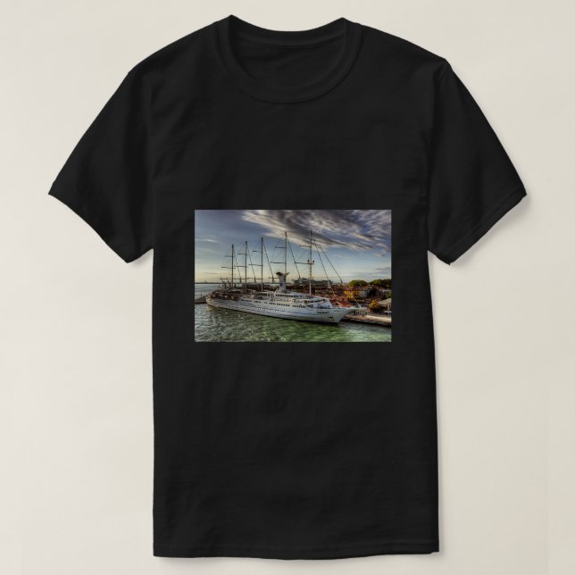 Klubb Med T Shirt (Design framsida)