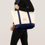 Klubben Bachelorette Helg Tygkasse<br><div class="desc">Den här diskettarbetsytan blandar tidlös charm för klubb i land med uppspelande bachelorettenergi. Med klassiska flottband och eleganten "Bach Klubb"-märkning är det perfekten som är tillbehör för poolsidsloungning, välkomna gåvor eller förpackningsmaterial för ett champagnebränsle helg. Helt redigerbart - anpassa namn, datum eller text för firande. Samordrar med fullt "Bach Klubb...</div>