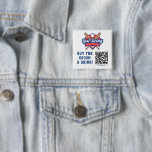 Knappen för QR-kod för dryck senast vid köp Groom Knapp<br><div class="desc">Behållan party och de kommande dryckerna! Den här stilen har en byggt QR-kod som gör det möjligt för vänner (eller vänskapliga främlingar) att omedelbart köpa rummen en drink. Det är underbart för bilfester,  pub kryper och skapar att brudgummen aldrig blir törstig.</div>