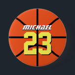 Knappstift för orange Basketball Sports Team Knapp<br><div class="desc">Knappen Basketboll till barns födelsedag party. En perfekt för sportfantaster,  idrottsmän,  spelare,  tränare eller kapten i basketlaget. Du kan anpassa ordalydelsen så att den passar alla evenemang med idrottstema. Kan också anpassa färg i boll.</div>