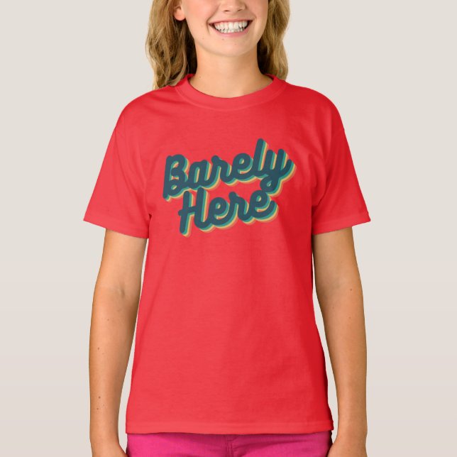 Knappt här / Blått T-Shirt (Framsida)