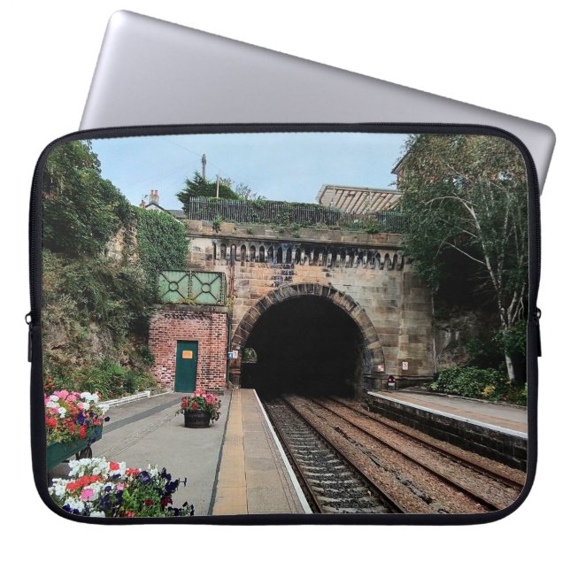 Knaresborough tunnel laptop fodral (Framsidan)