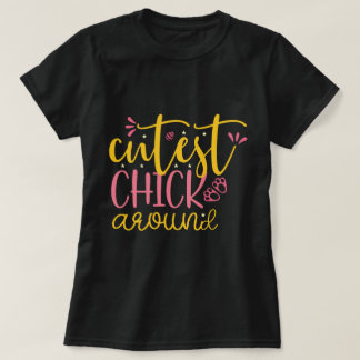 Knästa chick runt, lustig och enkel svart t shirt