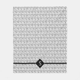 Knitting Nål Crafts Initial White + Black Fleecefilt