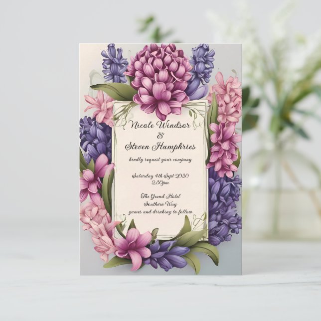 Knoppande Kärlek: Elegant Blommig Bröllopsinbjudan (Stående Fram)
