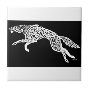 Knotwork varg, vit på svart kakelplatta