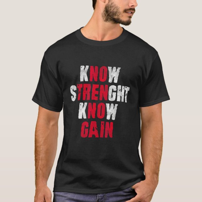 kNOw TREN kNOw GAIN  trenbolone acetate bodybuildi T Shirt (Framsida)