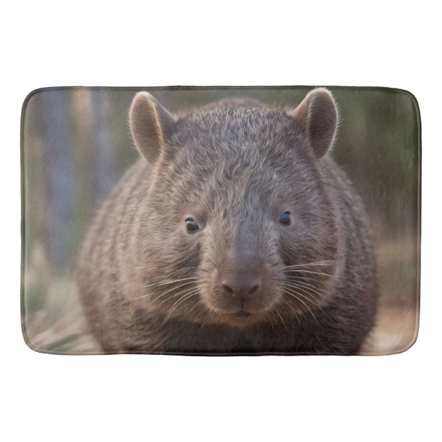 "Knubbig Charm: The Adsible Australian Wombat" Badrumsmatta (Framsidan)