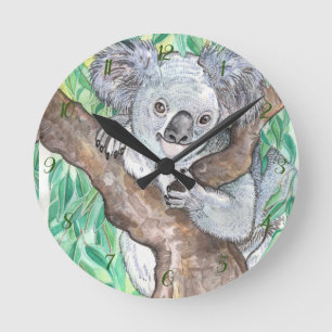 Koala i Eucalyptus Träd Painting Rund Klocka