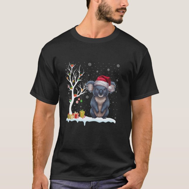 Koala Santa Hat Festive Träd Light jul Pajam T Shirt (Framsida)