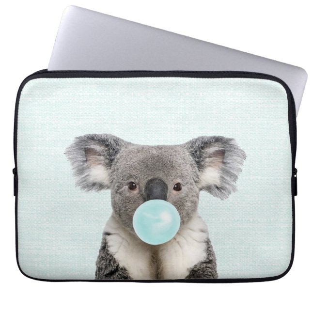 Koala som blåser en blå bubbelgum    laptop fodral (Framsidan)