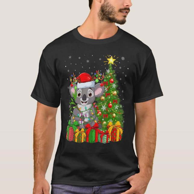 Koala   Xmas Holiday Santa Koala Christmas Tree T Shirt (Framsida)