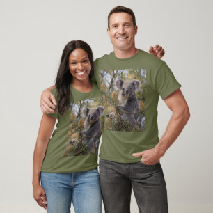 "Koalas hav: Nestled in a Grevillea Träd" T Shirt
