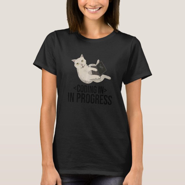 Kodning pågår Kodprogrammerarens datornr T Shirt (Framsida)