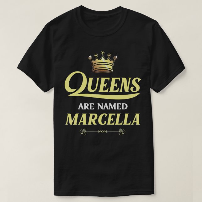 Köerna heter MARCELLA Gift-Personligen Funny T Shirt (Design framsida)