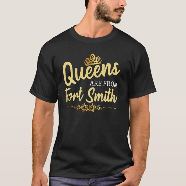 Köerna kommer från Fort Smith Ar Arkansas Funny Ho T Shirt (Framsida)