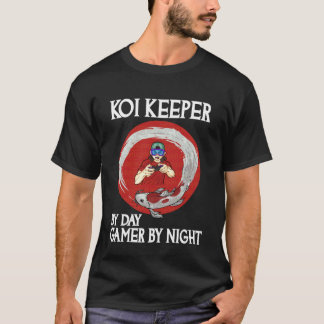 Koi-vaktare på dag Gamer på natten Rolig Koi-älska T Shirt