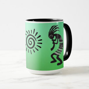 Kokopelli med den inhemska amerikanska Sol-symbole Mugg