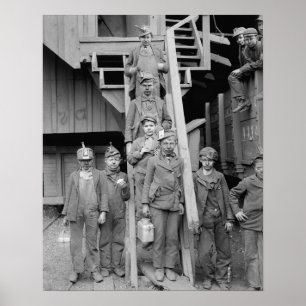 Kolbrytarpojkar, 1900. Gammalt foto Poster