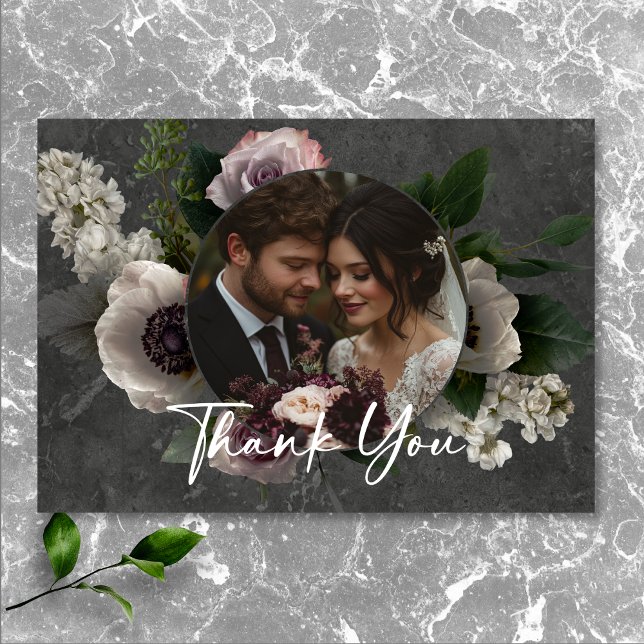 Kolgrå Elegant Blommig Modern Bröllopsfoto Tack Kort (Charcoal Gray Elegant Floral Modern Wedding Photo Thank You Card)