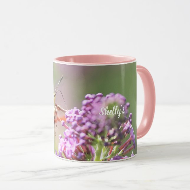Kolibrisfjäril på en fjärilsbuske  mugg (Framsida höger)