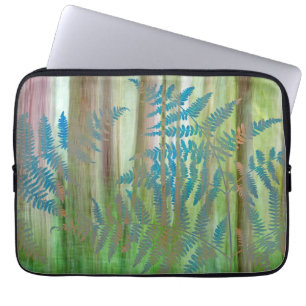 Kollage av Örnbräken och skog   Seabeck, WA Laptop Sleeve