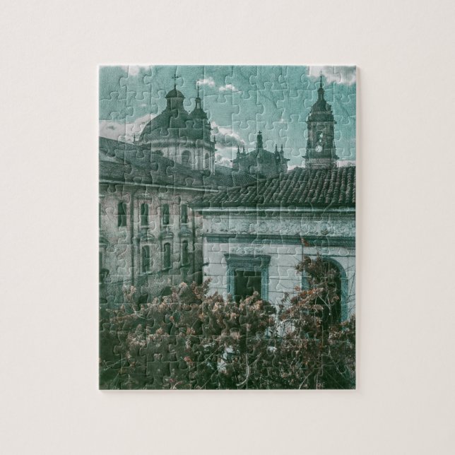 Kolonial arkitektur på historiskt centrerar av pussel (Vertikal)