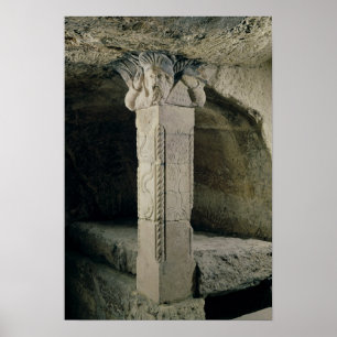 Kolonn från crypten, med huvudet av Moses Poster