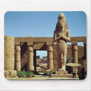 Koloss av Ramesses II: stå staty av Musmatta