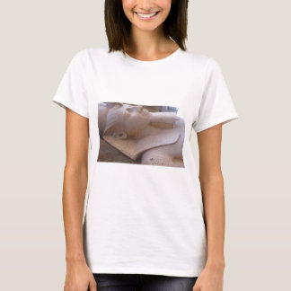 Kolossal limestonestaty av Ramses II Memphis T-shirt