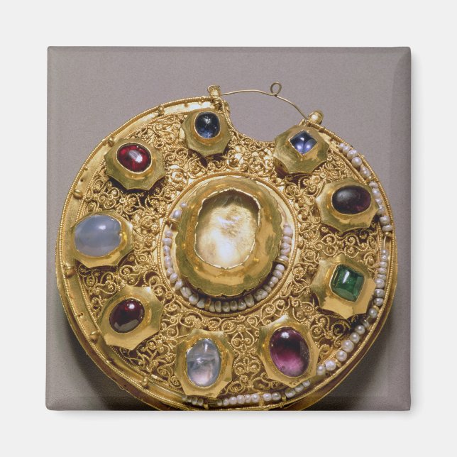 Kolt medallion, guld med pärlor och pärlor magnet (Framsidan)