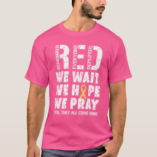 Kom ihåg alla utplacerade militära styrkor i Röda T Shirt